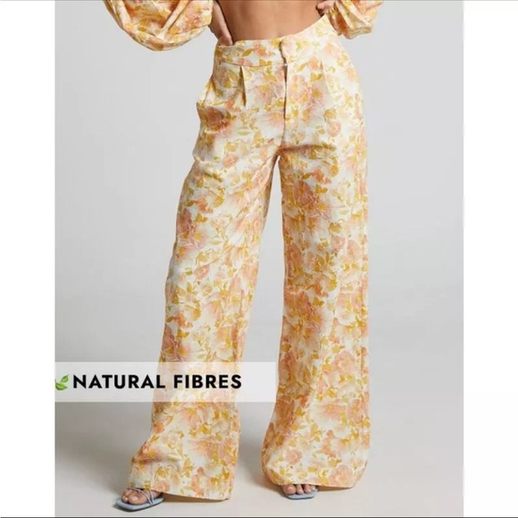 NWT AMALIE Women’s Retro Floral Pants Size M Wide Leg - Picture 1 of 9
